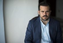 Rosselló afirma en redes que ha sido el "máximo honor" servir a Puerto Rico Rosselló formalizó su dimisión, anunciada el pasado 24 de julio, a las 17.00 hora local y, un minuto, después, su sucesor, Pedro Pierluisi juró el cargo.