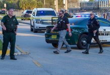Capturado el preso "peligroso" que escapó de una cárcel de Pensilvania Las autoridades del condado de Hillsborough, oeste de Florida, investigan la muerte de una mujer que acababa de ser esposada
