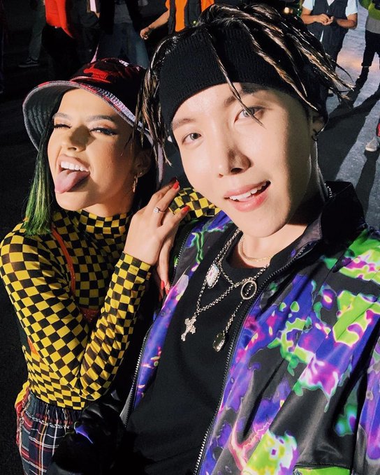 "Chicken Noodle Soup" representa el segundo acercamiento de una cantante latina al poderoso movimiento del K-Pop. 