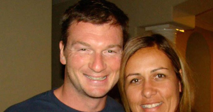 El caso de Beresford-Redman salió a la luz el 6 de abril de 2010, cuando denunció la desaparición de su esposa, la brasileña Mónica Burgos.