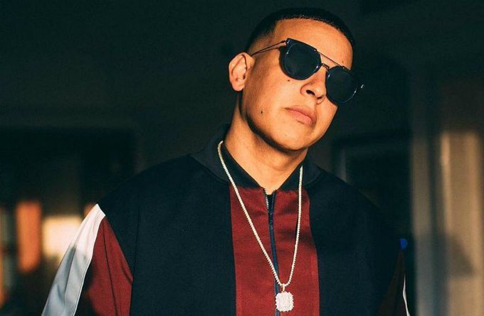 Daddy Yankee busca que del concurso musical "Reina de la Canción", salga una ganadora que "conecte con su generación" y traiga "algo diferente".
