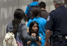 El atasco en las cortes de inmigración supera el millón de casos Los inmigrantes más afectados por la acumulación de casos son los que viven en California, dónde hay 175.739 extranjeros esperando la decisión de un juez.