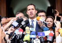 Guaidó logra que 12 países activen un tratado de ayuda militar contra Maduro Juan Guaidó consiguió que doce países dieran un primer paso en la activación del Tratado Interamericano de Asistencia Recíproca (TIAR).