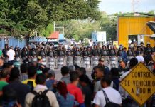 La CIDH estima que 70.000 personas han emigrado de Nicaragua por represión "Un año después del inicio de la crisis, más de 70.000 personas se han visto forzadas a huir de Nicaragua, y solo en Costa Rica, 55.500 personas han solicitado protección internacional".
