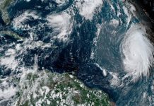 Lorenzo se mantiene como un huracán mayor en medio del Atlántico Lorenzo es un ciclón de gran tamaño cuyos vientos con fuerza de huracán se extienden hasta unas 50 millas.