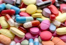 Un grupo de científicos han identificado diez fármacos actualmente en pruebas que no operan como se había pensado para acabar con células cancerígenas.