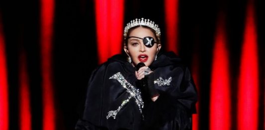 Madonna iba a dar el pistoletazo de salida a su gira el pasado 12 de septiembre pero tuvo que posponer esa fecha por problemas técnicos.