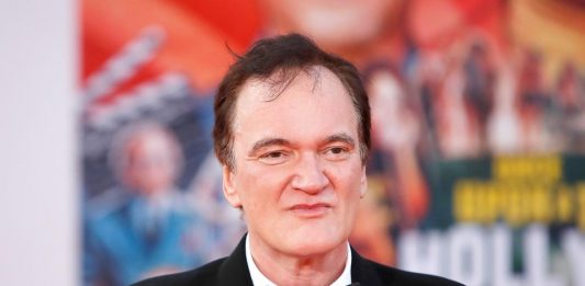 El cineasta Quentin Tarantino está escribiendo un libro sobre un exmilitar que luchó en la II Guerra Mundial (1939-1945) y que acaba harto de la superficialidad de las películas