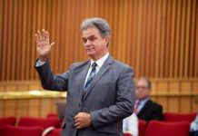 Diversas organizaciones cubanas en Estados Unidos se han solidarizado con Sánchez y pedido a las autoridades de este país que le permitan quedarse aquí.