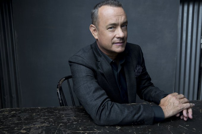 Hanks recibir&aacute; el testigo como premio Cecil B. deMille de Jeff Bridges, quien fue el homenajeado con la misma distinci&oacute;n en la gala de 2019.