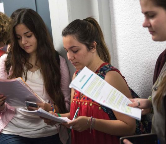 ¿Formas parte de los 2,9 millones de estudiantes en todo el país, que acaban de empezar la universidad, o están a punto de hacerlo? Mientras compras libros, eliges tu mejor plan de comidas y deseas llevarte bien con tu compañero de cuarto, no te olvides del seguro médico.