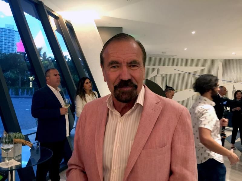 jorge pérez El empresario inmobiliario, coleccionista y mecenas miamense Jorge Pérez anunció este lunes la próxima apertura al público de El Espacio 23