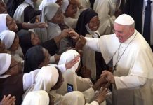 El papa Francisco afirmó que "reza para que no haya un cisma", pero que no le tiene miedo porque se han producido varios durante la historia.