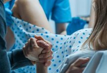 Un grupo internacional de investigadores desaconsejan el parto vaginal a mujeres que han dado a luz por cesárea anteriormente por riesgos de salud tanto para la madre como para el bebé