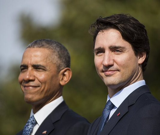 "El mundo necesita ahora su liderazgo progresista y espero que nuestros vecinos del norte lo apoyen para otro mandato", terminó señalando Obama.