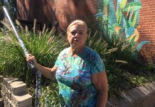 Brechas profundas: fronteras estatales resaltan la enorme disparidad en Medicaid Hace unos años, Patricia Powers pensó brevemente en mudarse de su casa en el condado de St. Louis, Missouri, al otro lado del río hacia Illinois, para tener Medicaid. “Pero te preguntas: ¿a dónde vas? ¿Qué vas a hacer?”. Después de años sin seguro médico, Powers fue a una clínica para personas sin seguro, donde descubrió que tenía cáncer de seno. (Laura Ungar/KHN)