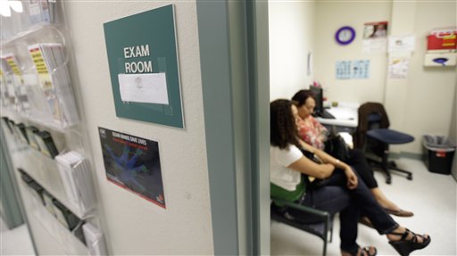 La encuesta recogi&oacute; las respuestas de m&aacute;s de 23.000 participantes entre ni&ntilde;os, j&oacute;venes y adultos en diferentes temas de salud incluyendo salud mental y oral.