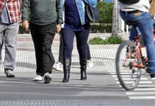 El caminar más rápido está relacionado con mejores resultados de las funciones cerebrales.
