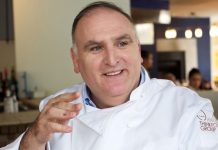 José Andrés se declaró "honrado por la invitación", que consideró "un gran, gran, gran honor".