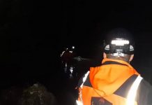 Desaparecidos dos presuntos turistas de EE.UU. arrastrados por río en Puerto Rico Según detallaron las fuerzas de seguridad en un informe, una tercera persona, que formaba parte del grupo de turistas, también fue arrastrada, pero logró salir a flote.