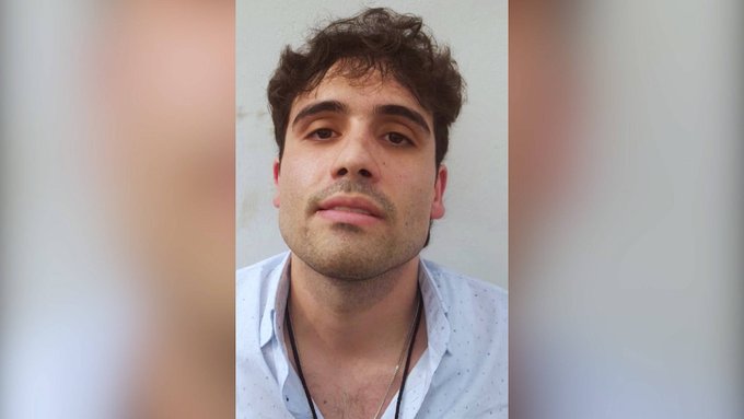La respuesta con armas de alto calibre de los secuaces del hijo del Chapo oblig&oacute; a las fuerzas de seguridad a liberarlo para evitar un ba&ntilde;o de sangre en la ciudad de Culiac&aacute;n.