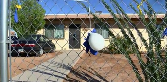 Durante el interrogatorio, el padre dijo que la semana pasada se dio cuenta de que el niño tenía "un demonio dentro de él".