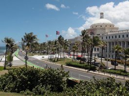 Fue la comisionada residente de Puerto Rico en Washington, DC, Jenniffer González, quien presentó un proyecto para celebrar una consulta en Puerto Rico el 3 de noviembre de 2020.