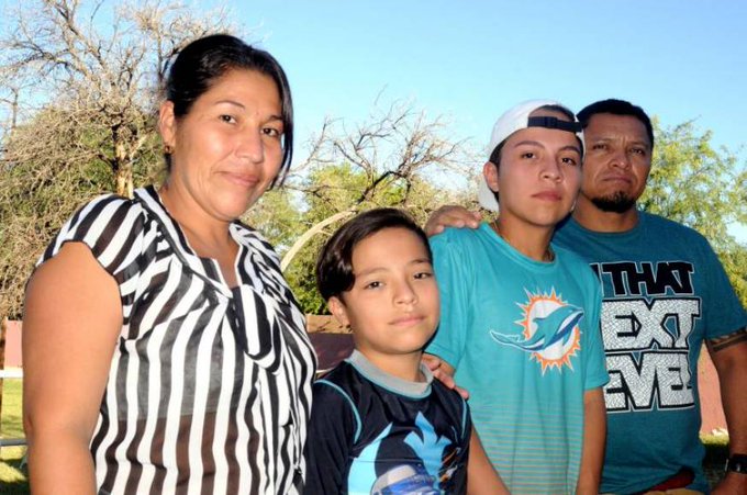 En cifras concretas, se anot&oacute; que el 52 % de las familias latinas (1,6 millones de personas) de California tiene dificultades para costearse necesidades b&aacute;sicas.