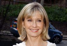 Inolvidable por su éxito con "Grease", Olivia Newton-John subasta ahora objetos de su colección personal.