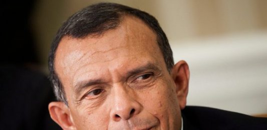 Porfirio Lobo.