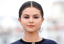 Selena Gómez dice sentir "miedo" por cómo EE.UU. trata a los indocumentados Selena dice que ella es ciudadana estadounidense gracias a la "valentía y sacrificio" de sus abuelos y una tía, la primera de la familia que cruzó de México a EE.UU.