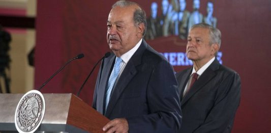 Carlos Slim informó que su subsidiaria Operadora Cicsa obtuvo un contrato de la compañía estatal Petróleos Mexicanos (Pemex).