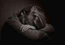 Suicidio de menores aumenta con la pobreza, según un estudio El promedio anual de casos de suicidio fue de 3,4 por cada 100.000 menores en los según el informe.