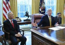 Donald Trump, anunció que se reunirá con el viceprimer ministro chino, Liu He.