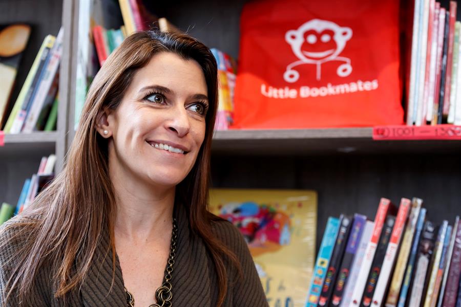 El "limitado acceso" a las bibliotecas p&uacute;blicas en M&eacute;xico y la nueva relaci&oacute;n que tienen los ni&ntilde;os con los tel&eacute;fono m&oacute;viles motivaron a Ariadna Trapote a emprender Little Bookmates.