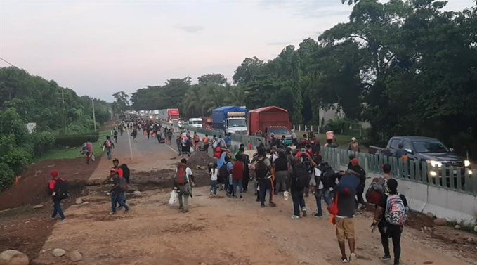 Se estima que la caravana sali&oacute; a pie sobre las 5.00 hora local y que est&aacute; conformada por salvadore&ntilde;os, cubanos, haitianos y algunos africanos.