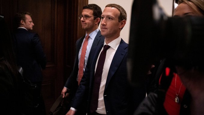 Mark Zuckerberg, prometió a sus empleados "luchar y ganar" si la aspirante a la candidatura demócrata a Presidencia Elizabeth Warren es elegida.