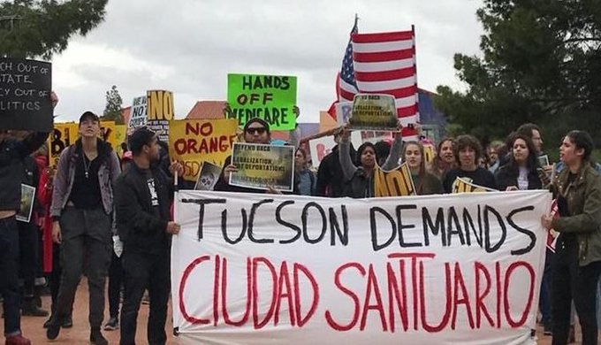 En Arizona, Trump ha encontrado un territorio propicio para sus duras propuestas migratorias, incluyendo la construcción de un muro fronterizo con México.