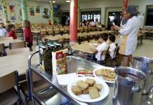 La Autoridad Escolar de Alimentos, adscrita al Departamento de Educación de Puerto Rico, celebrará el miércoles una casa abierta en todos los comedores escolares para que los padres, encargados o tutores conozcan los servicios que se ofrecen