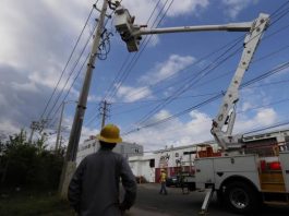 La iniciativa pone fin a la polémica desatada en Puerto Rico desde que el miércoles se diera a conocer el aumento de la tarifa de la electricidad promovido por la NEPR a través de la estatal Autoridad de la Energía Eléctrica, rechazada por el Ejecutivo y las dos cámaras legislativas.