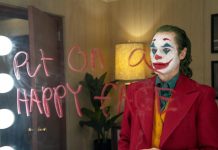 Joaquin Phoenix y Lady Gaga se enamoran y siembran caos en el nuevo tráiler de 'Joker 2' Con aroma de Óscar y tras ganar el León de Oro en el Festival de Venecia, "Joker" llega este fin de semana a los cines de Estados Unidos impulsada por el enorme trabajo de Joaquin Phoenix