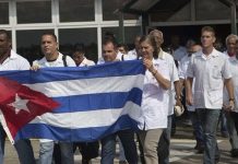 El Gobierno anunció este lunes restricciones a los visados de funcionarios cubanos responsables de prácticas laborales de explotación y coerción dentro del programa de misiones médicas en el extranjero de la isla.