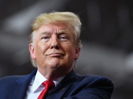 Trump ahora dice que no acordó con China la retirada de aranceles Las palabras de Trump sobre los aranceles contradicen el anuncio que hizo el jueves el Ministerio de Comercio chino, que aseguró que había llegado a un acuerdo con Washington.