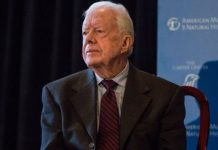 Carter, que gobernó entre 1977 y 1981 y ha alcanzado varios récords por su longevidad, fue ingresado este lunes en el hospital universitario Emory, en Atlanta.