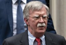 Bolton, exasesor de Trump, se dice "víctima" de las "armas" del Gobierno John Bolton, el exasesor de seguridad nacional del presidente Donald Trump criticó duramente la política exterior de su antiguo jefe