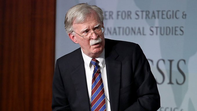 Bolton no aclar&oacute; si con su insinuaci&oacute;n de revelar "entresijos" se refer&iacute;a al porqu&eacute; de su prolongada ausencia en Twitter.