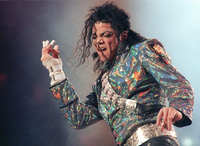 Michael Jackson tendrá su película El productor Graham King, impulsor de la cinta musical sobre la vida del cantante Freddie Mercury