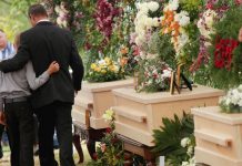 El 4 de noviembre un comando de sicarios atacó a varias familias mormonas - los Miller y los Langford- dejando nueve víctimas mortales.