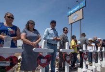 Procesión por la matanza de El Paso y menores muertos bajo custodia federal.