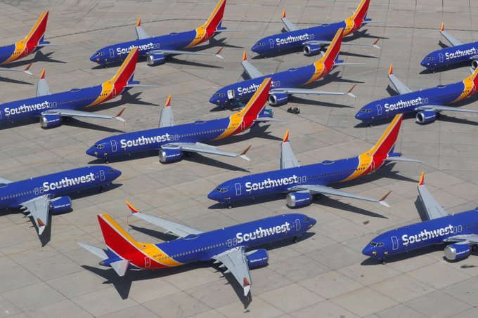 La decisión se produce cuando el sindicato de asistentes de vuelo de Southwest Airlines considera demandar a Boeing por la pérdida de sueldos.